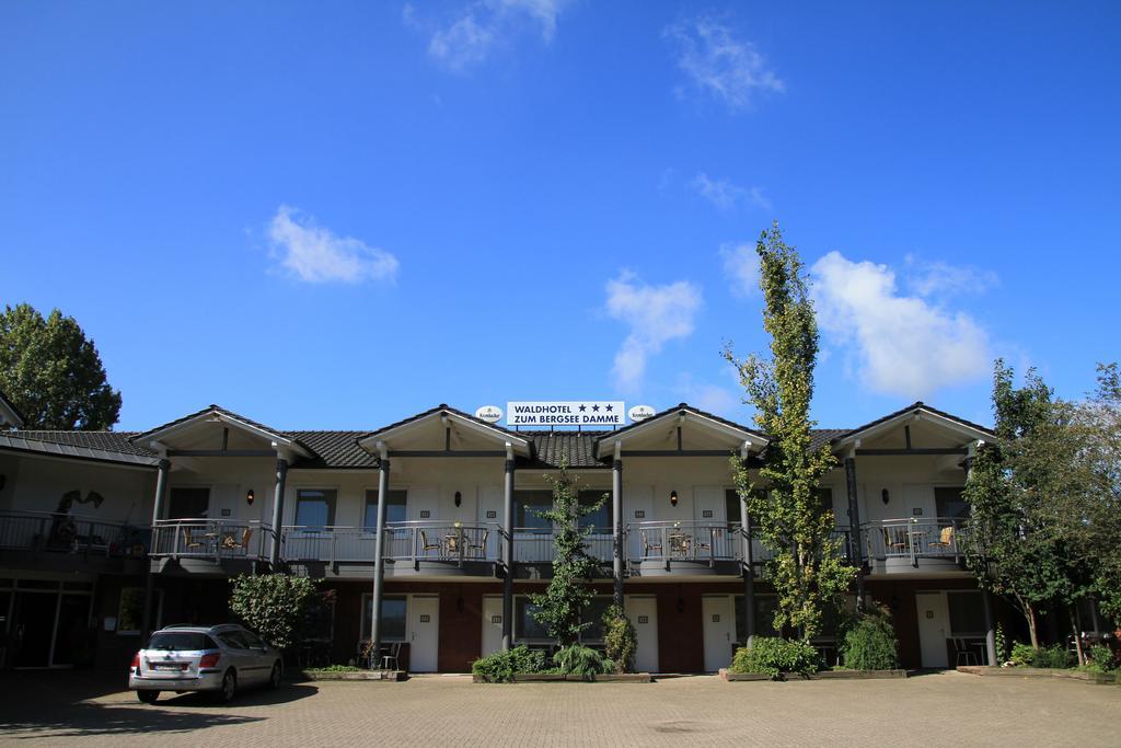 Waldhotel Zum Bergsee Damme Exterior foto